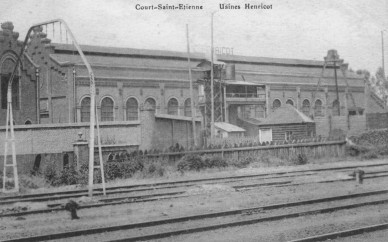 COURT ST ETIENNE USINES HENRICOT.jpg
